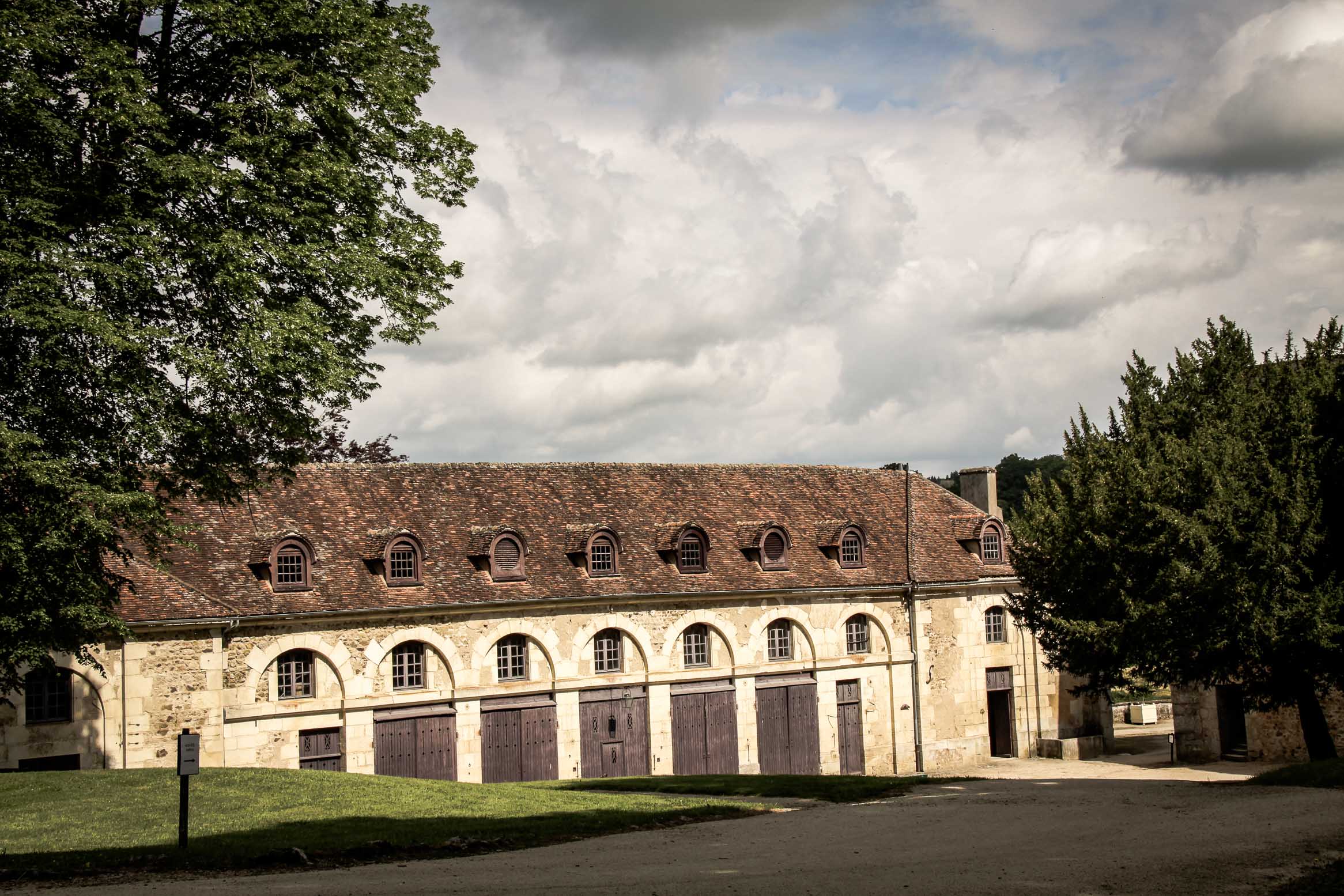 Ecuries du château de Chastellux-sur-Cure